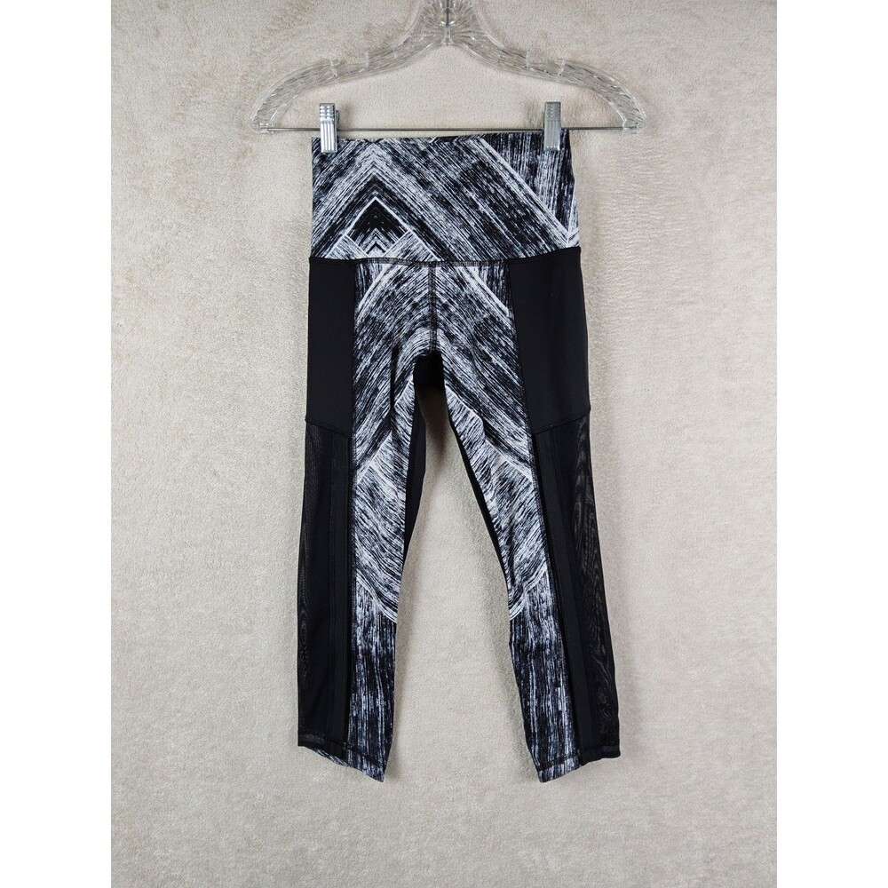 Lululemon Women’s Cropped Athletic Leggings Size 2